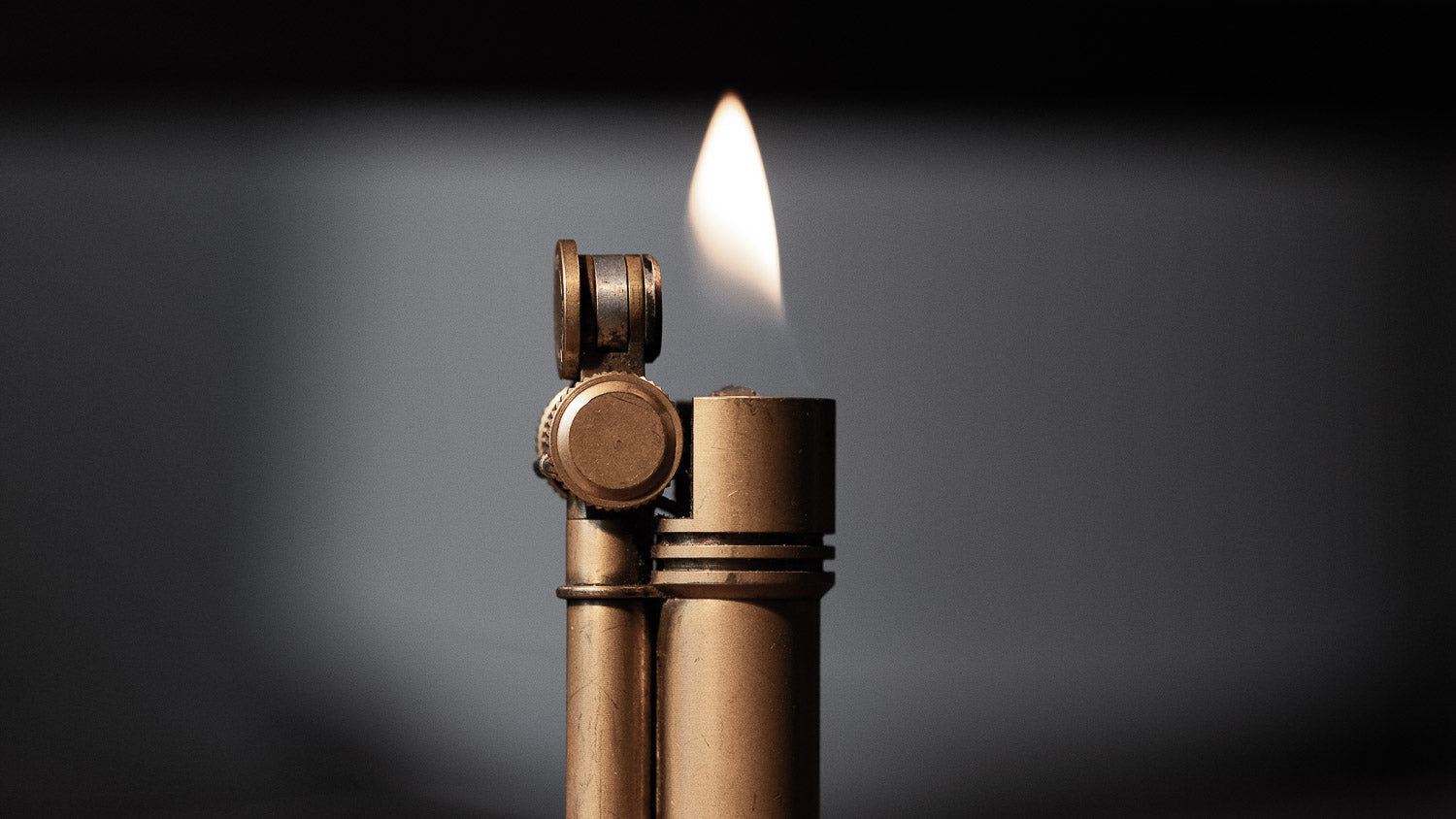 Tokyo Pipe Co Field in Brass with flame lit
