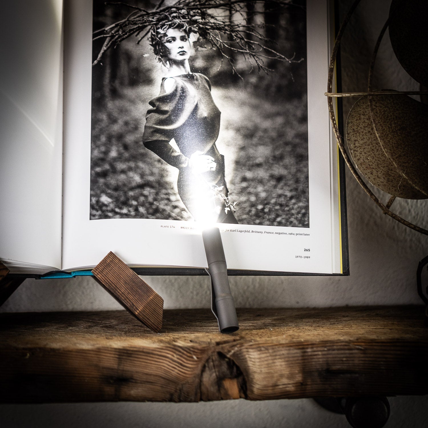 CWF Custom Micro Click Flashlight - Stonewashed Titanium (XPL) - Flashlight | Last Manner