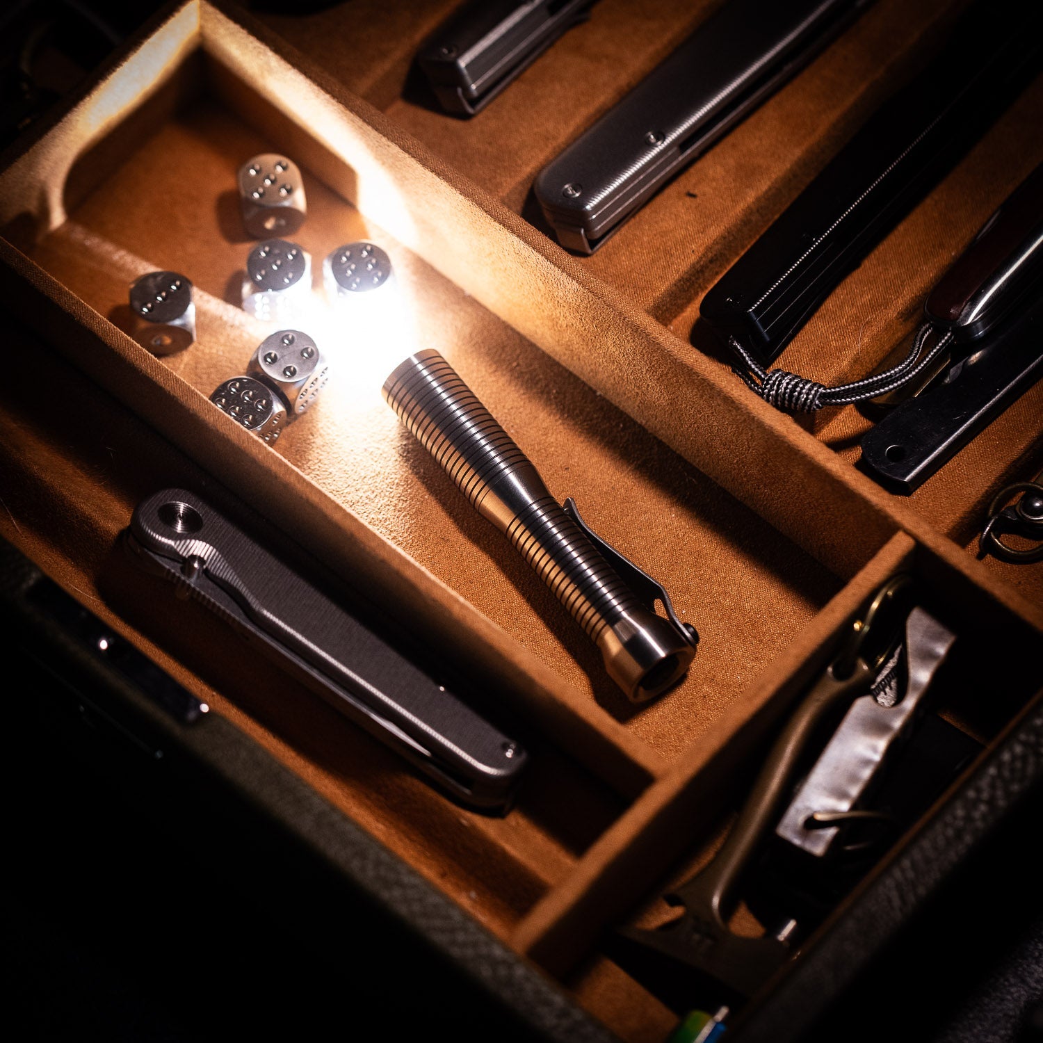 Dawson Machine Craft Strata Slimmer Flashlight - Black Ceramic & Titanium - Flashlight | Last Manner