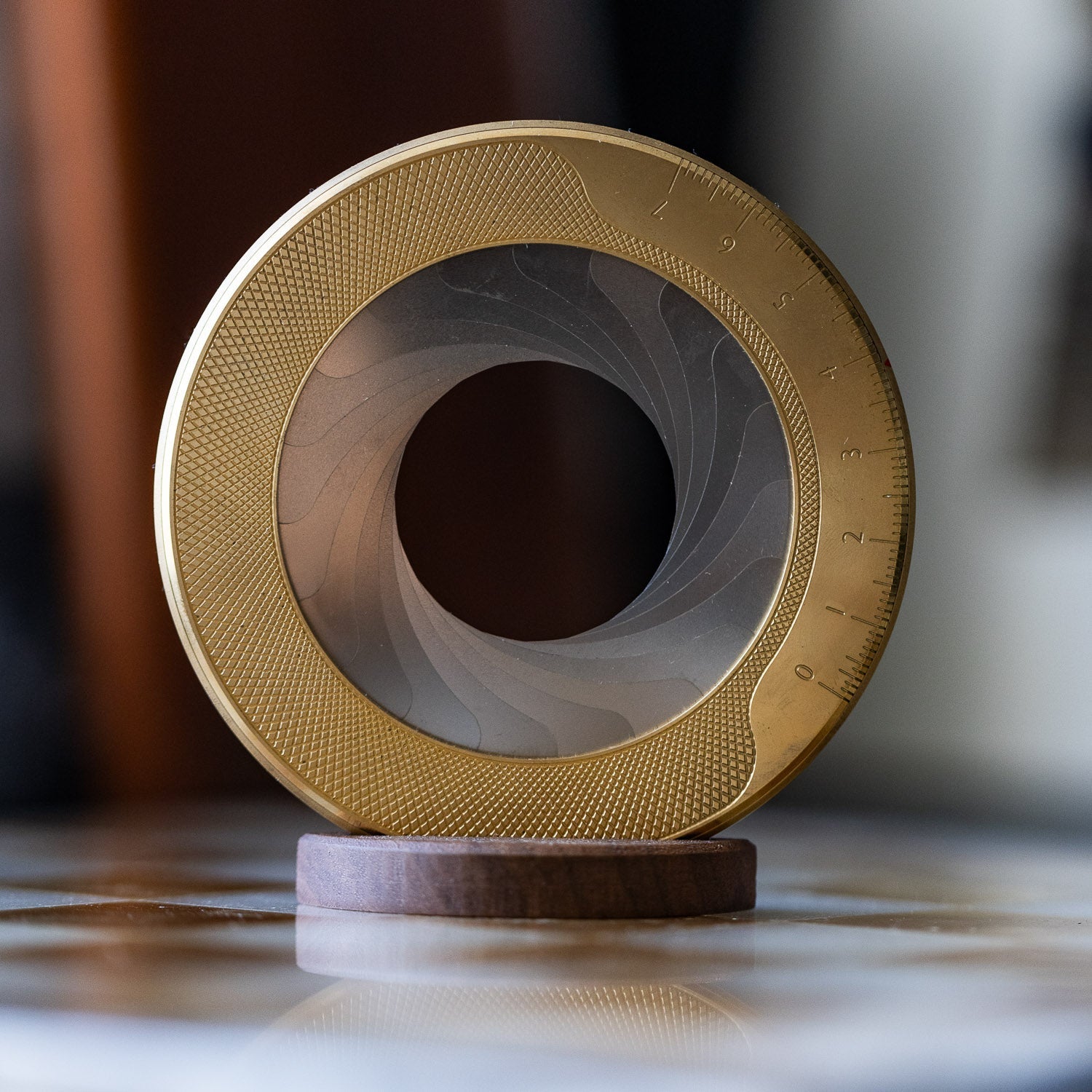 Makers Cabinet Brass & Steel Aperture Drawing Compass - Iris - Tools | Last Manner