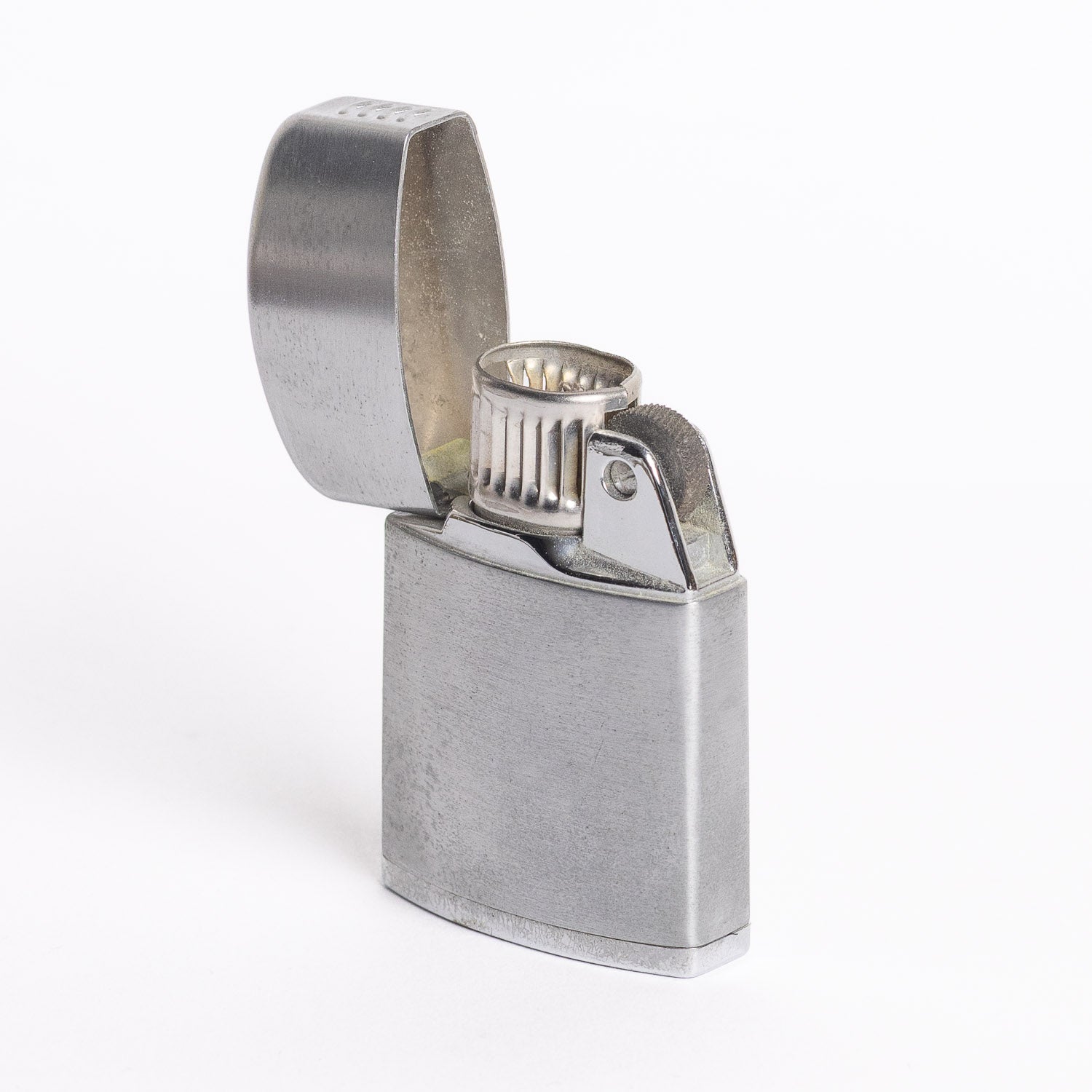 Ronson Vintage Windlite Lighter – Brushed Chrome with Chevron Lid - Lighter | Last Manner