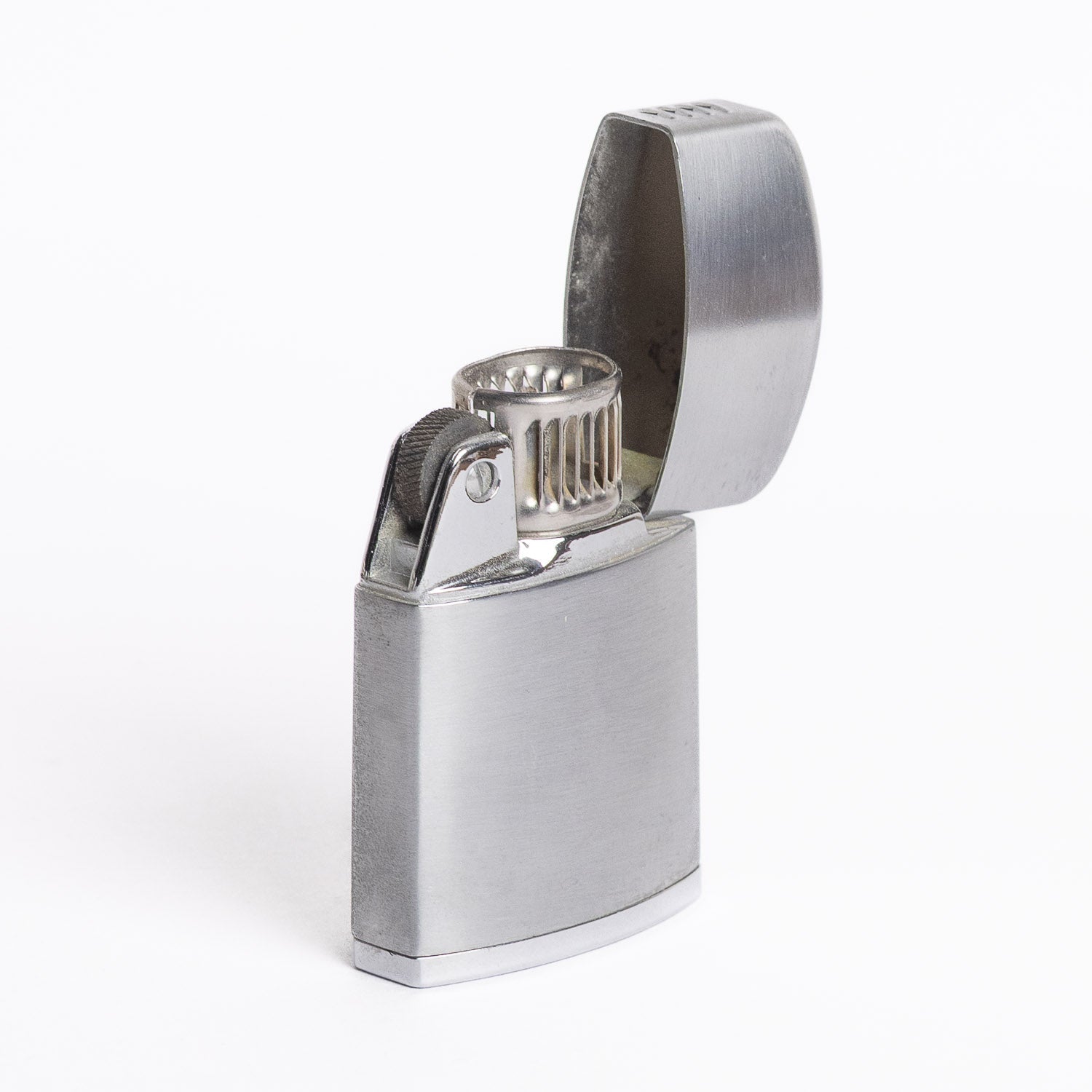Ronson Vintage Windlite Lighter – Brushed Chrome with Chevron Lid - Lighter | Last Manner