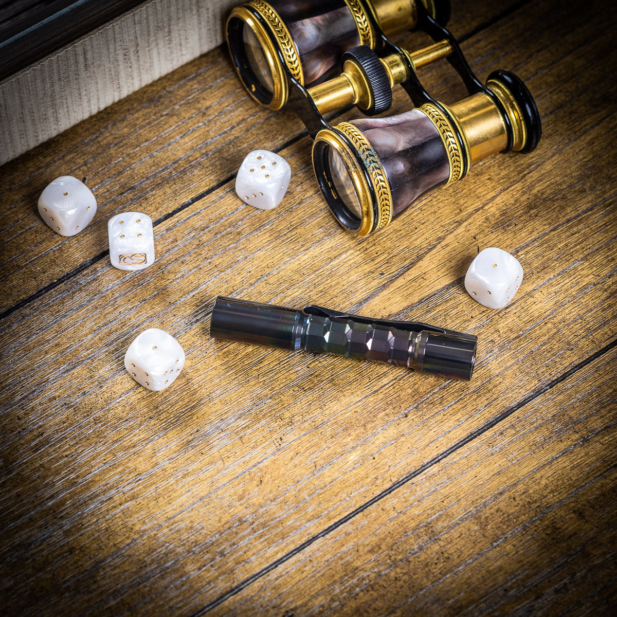 ReyLight Pineapple Mini Flashlight MK3 - Zirconium Krystal (Iridescent)
