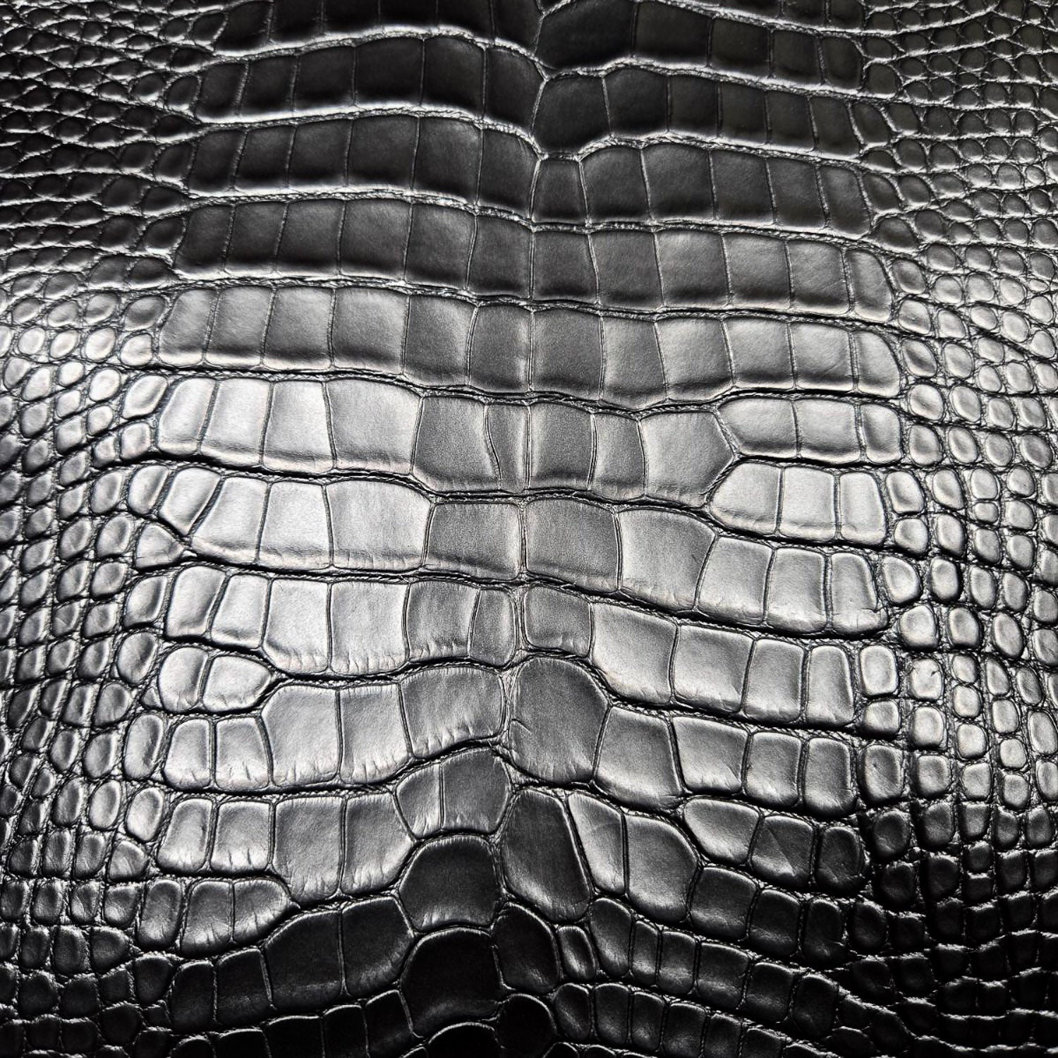 American Alligator & Chèvre Bifold Wallet - Black - Wallets | Last Manner