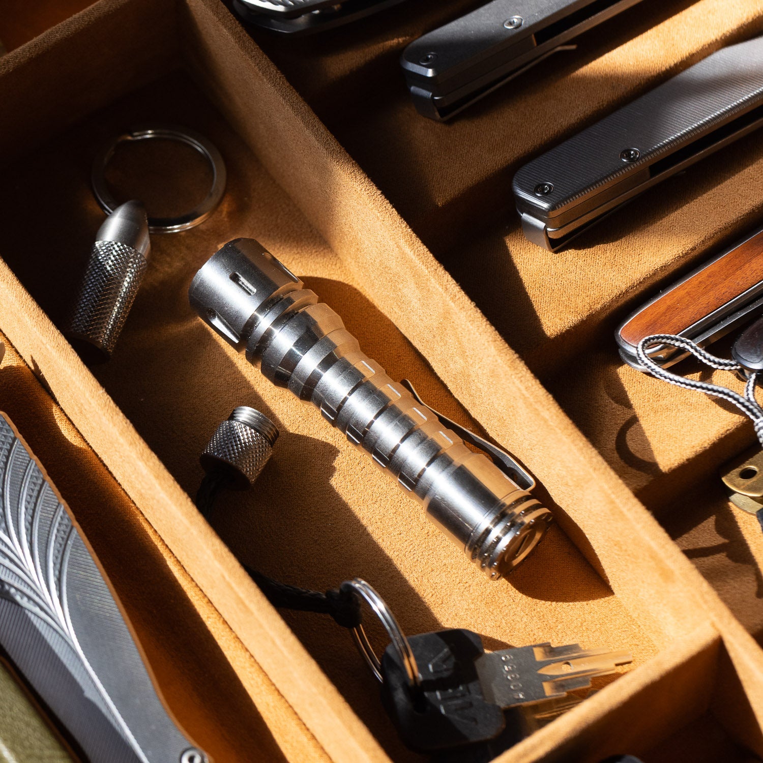 ReyLight LANapple Flashlight - Raw Titanium