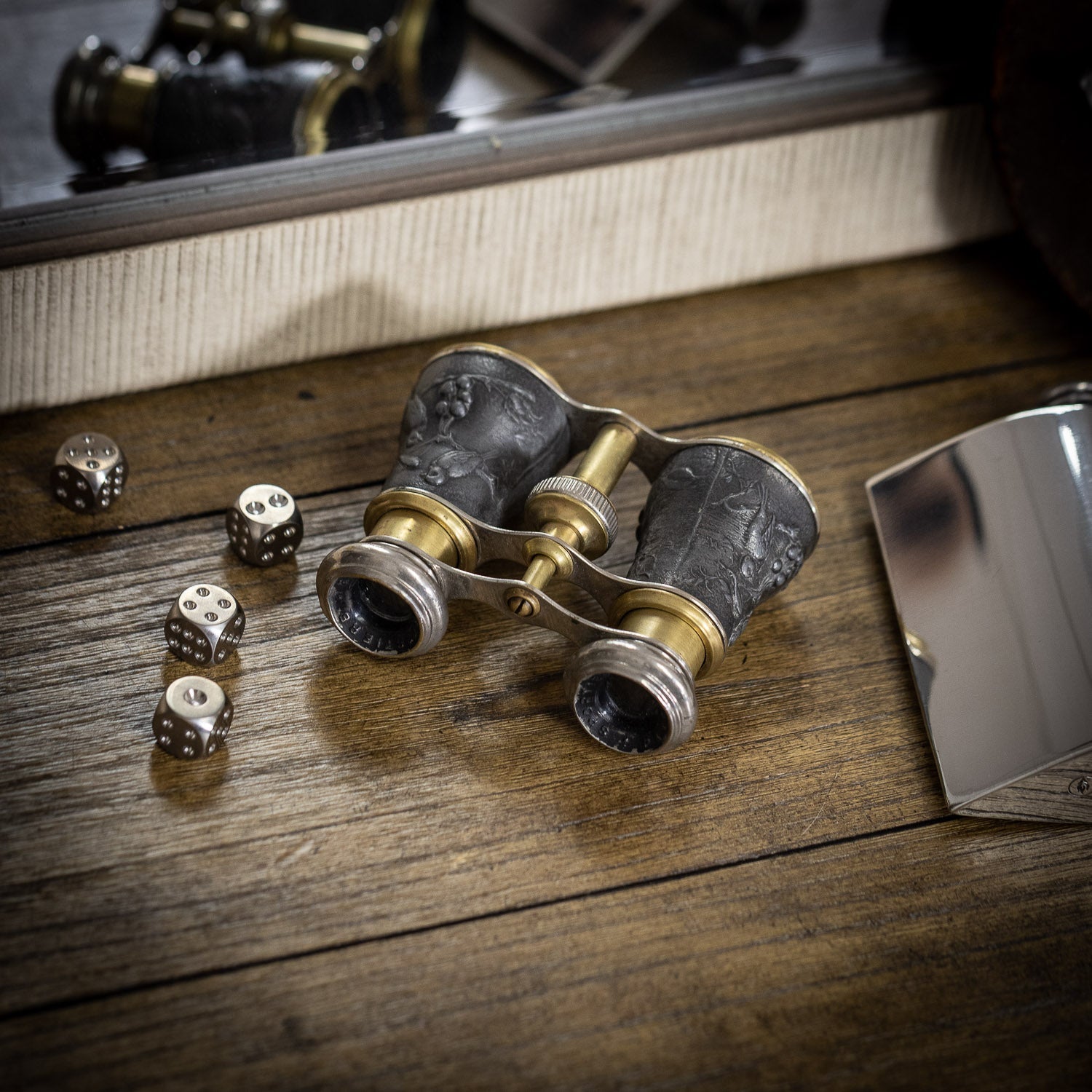 Sportiere Paris Opera Glasses — Birds and Berries Relief - Opera Glasses | Last Manner